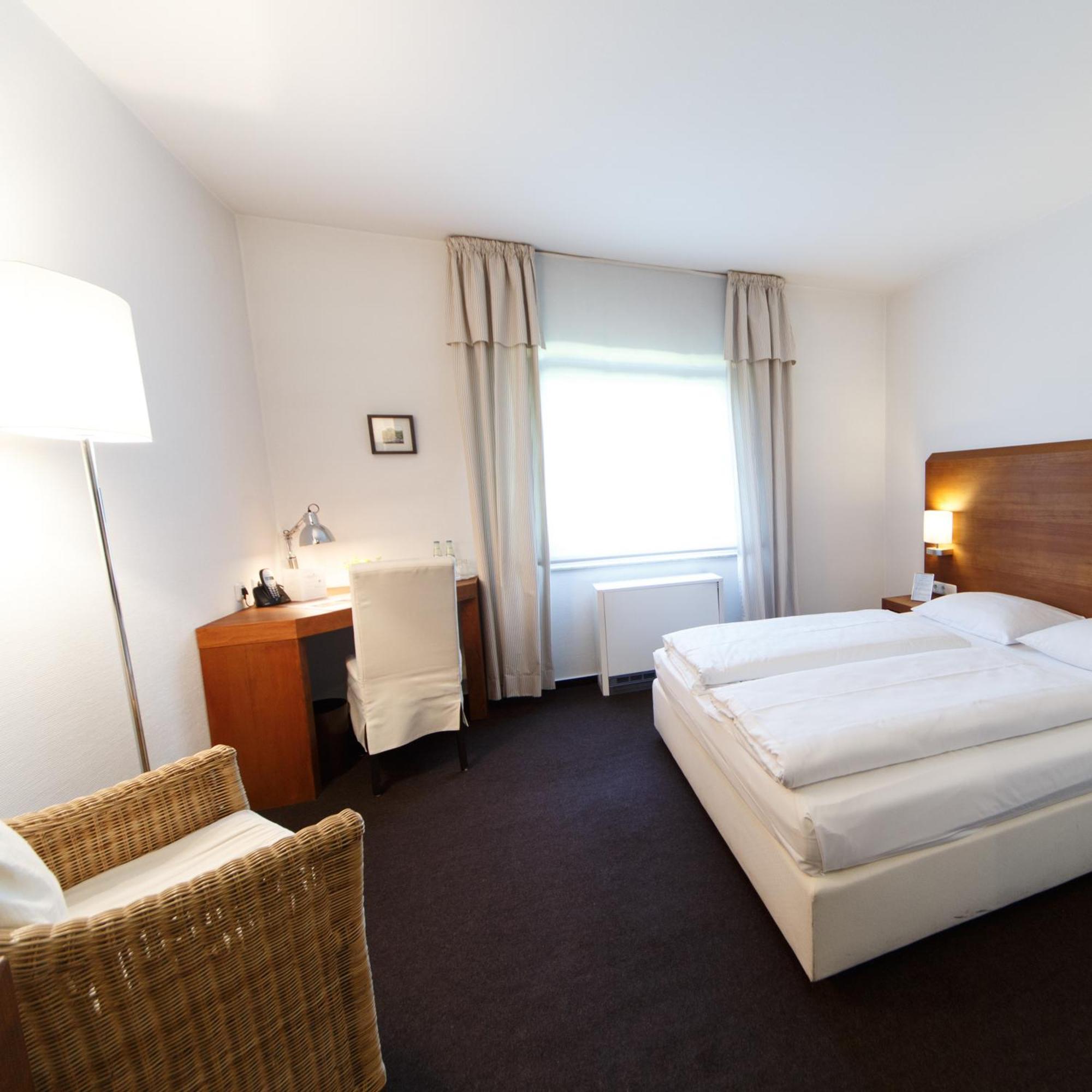 Seehotel Ketsch Schwetzingen Oda fotoğraf