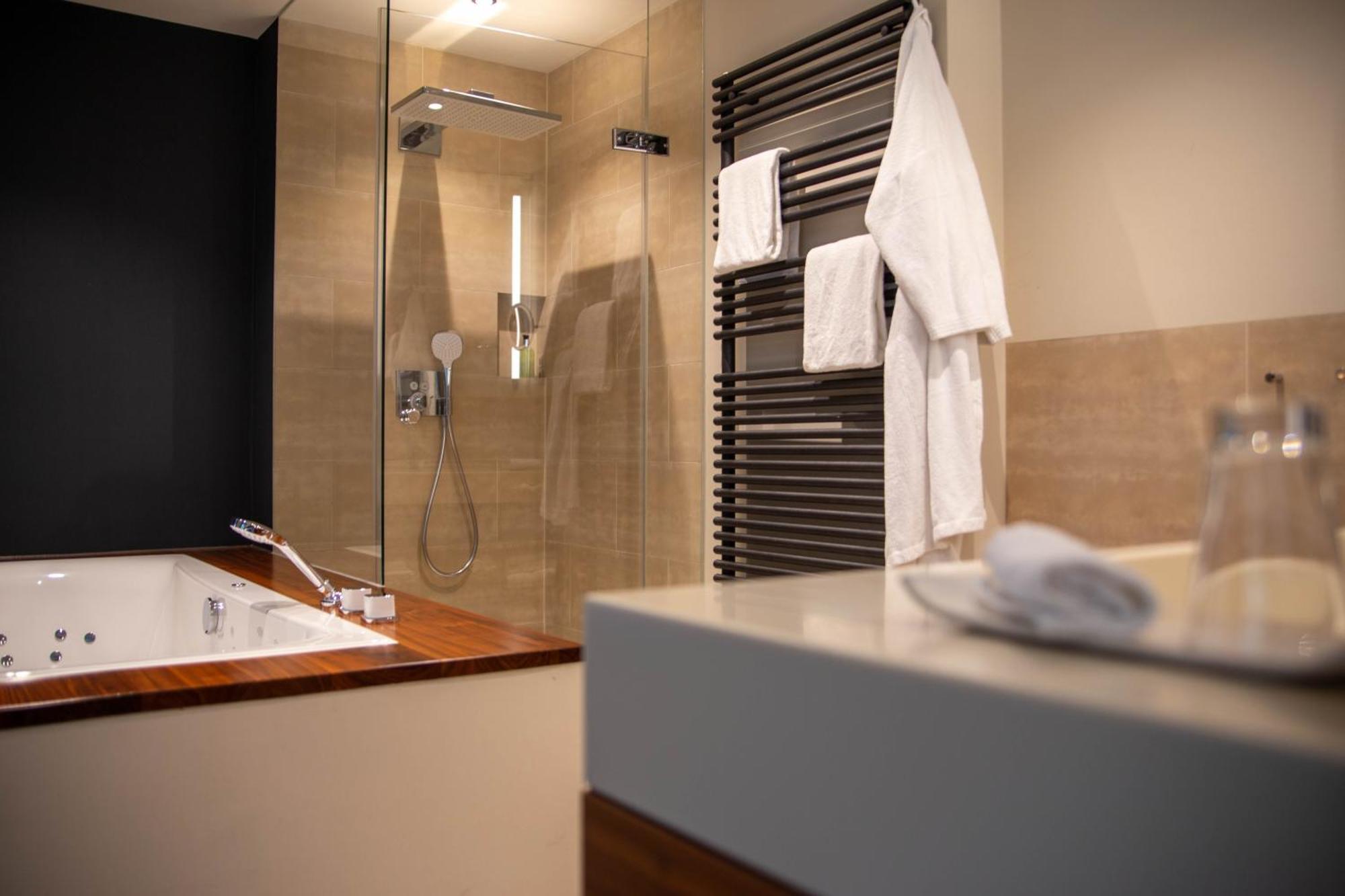 Seehotel Ketsch Schwetzingen Dış mekan fotoğraf