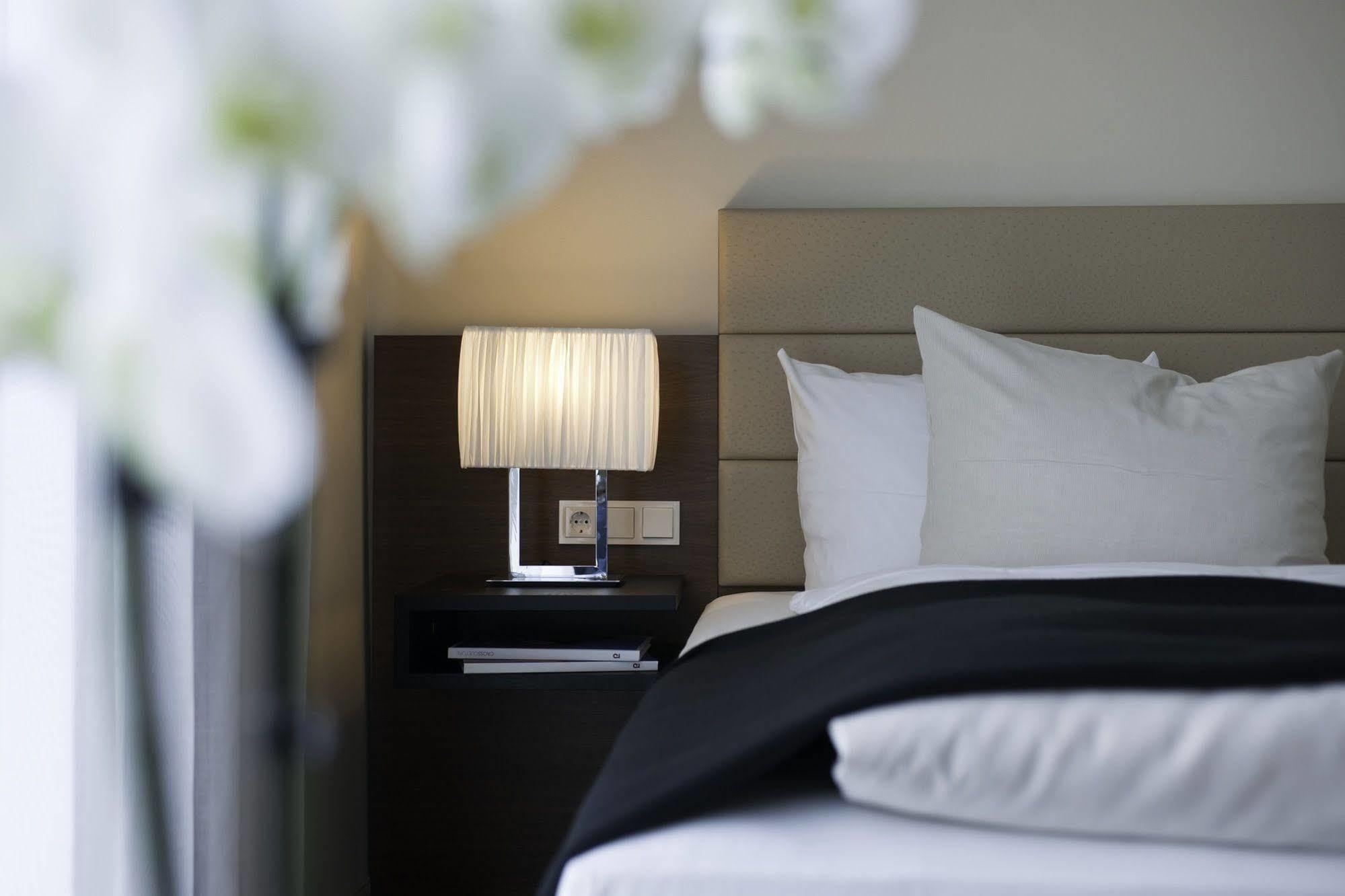 Seehotel Ketsch Schwetzingen Dış mekan fotoğraf